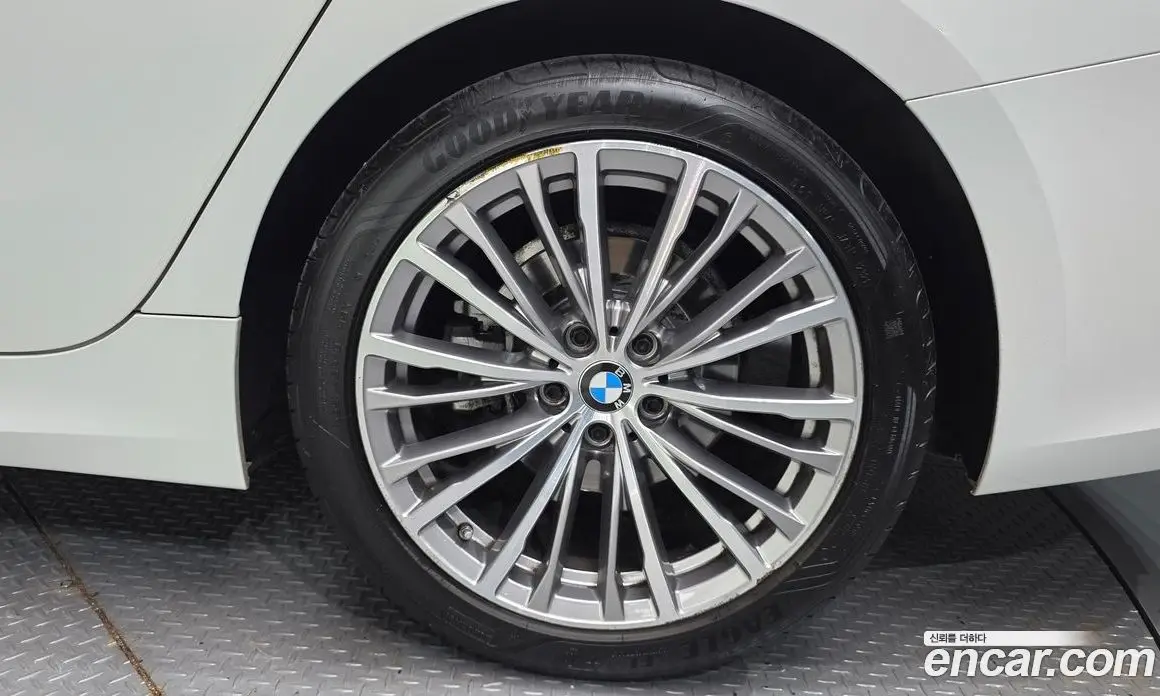 BMW 3 серия 2021 2.0 автомат (гидро), фото 7 BMW 3 серия 2021 2.0 автомат (гидро), фото 7