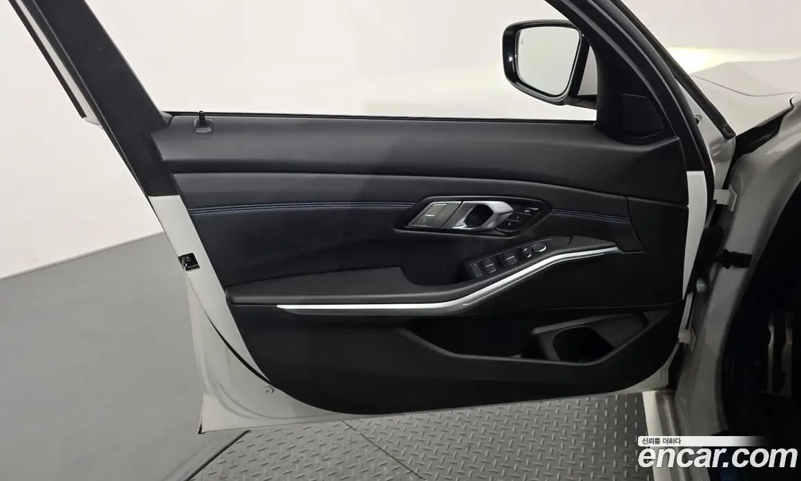 BMW 3 серия 2021 2.0 автомат (гидро), фото 13 BMW 3 серия 2021 2.0 автомат (гидро), фото 13