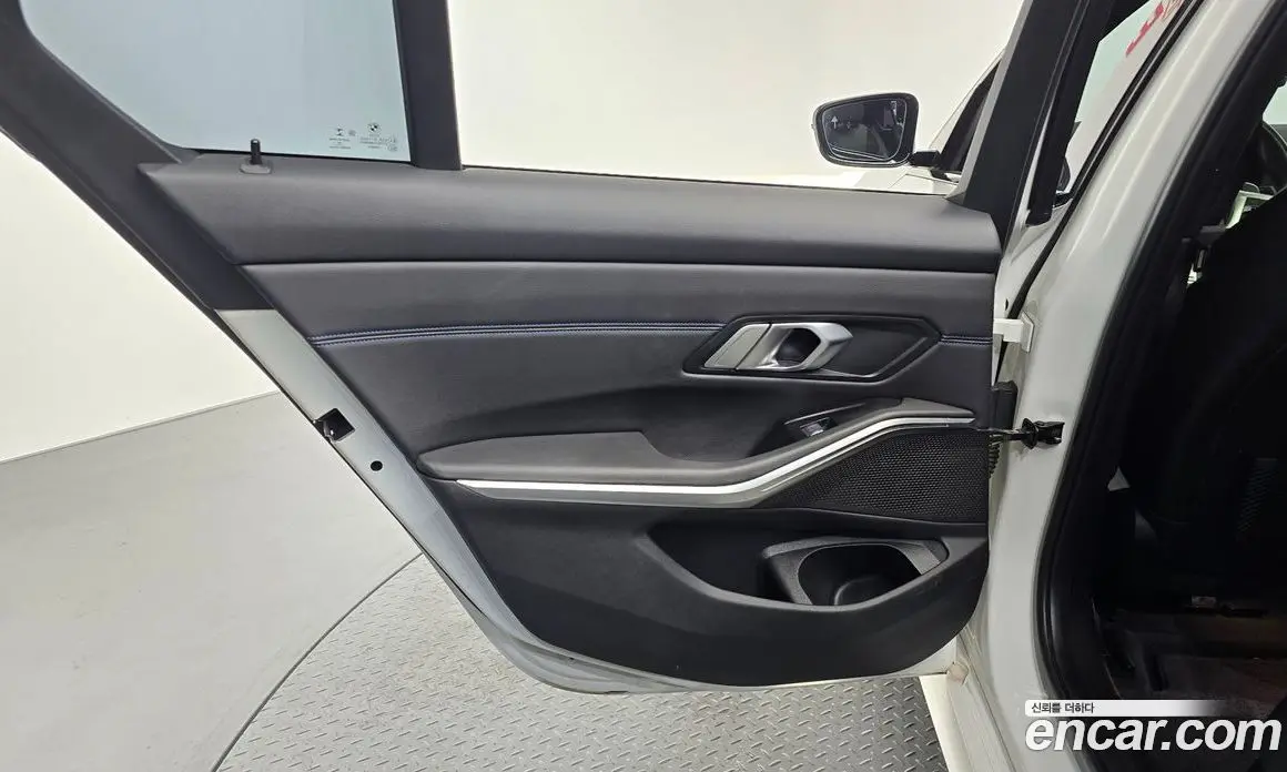 BMW 3 серия 2021 2.0 автомат (гидро), фото 14 BMW 3 серия 2021 2.0 автомат (гидро), фото 14