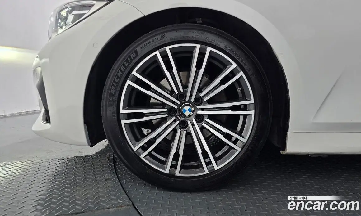 BMW 3 серия 2021 2.0 автомат (гидро), фото 4 BMW 3 серия 2021 2.0 автомат (гидро), фото 4