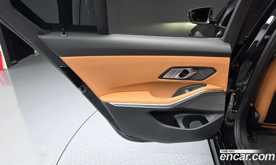 BMW 3 серия 2024 2.0 автомат (гидро), фото 15