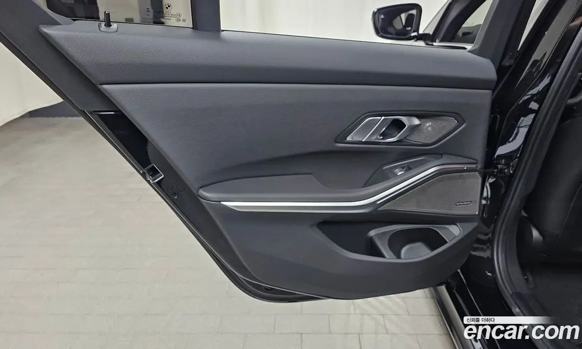 BMW 3 серия 2025 2.0 автомат (гидро), фото 14