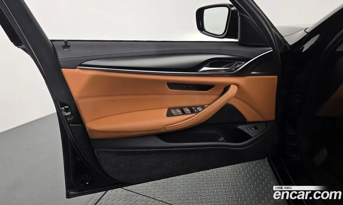BMW 5 серия 2022 2.0 автомат (гидро), фото 14