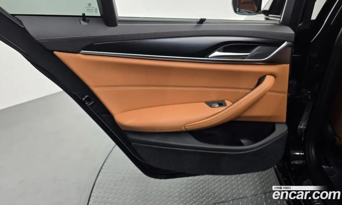BMW 5 серия 2022 2.0 автомат (гидро), фото 15