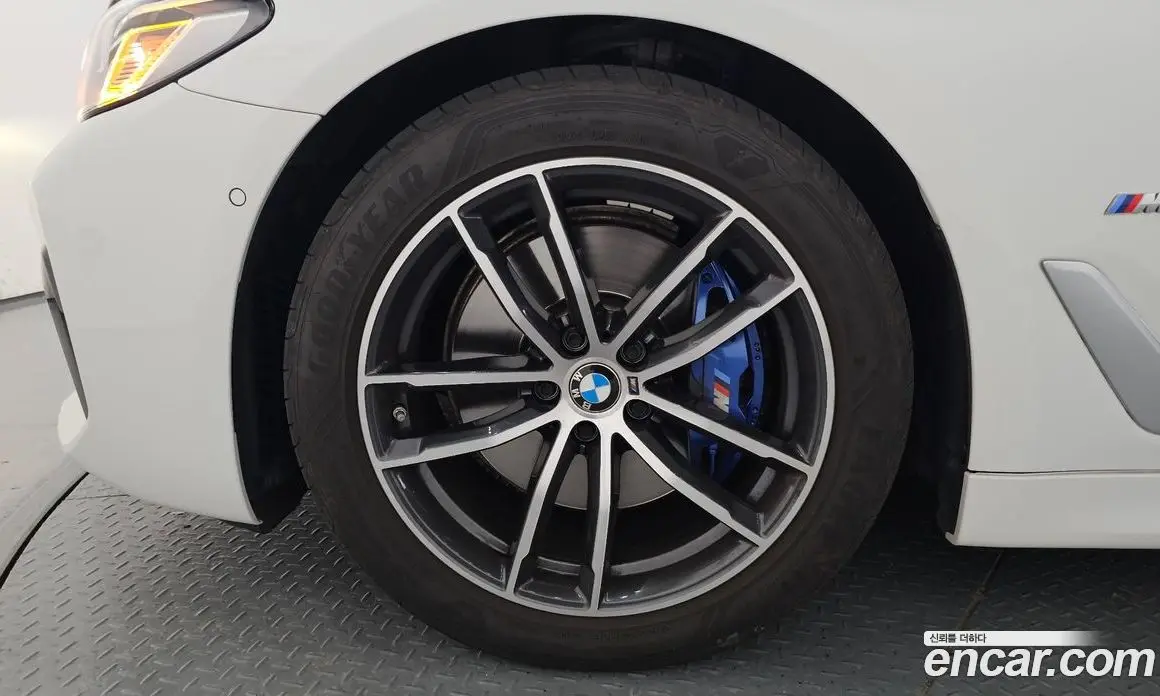 BMW 5 серия 2023 2.0 автомат (гидро), фото 4