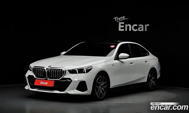 BMW 5 серия, 2025, 7 530 км