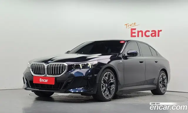 BMW 5 серия, 2025, 11 879 км