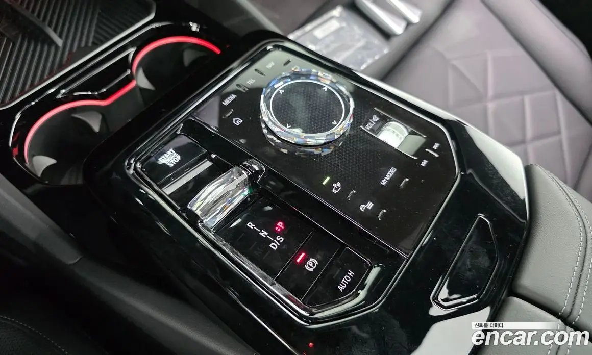 BMW 5 серия 2025 2.0 автомат (гидро), фото 12 BMW 5 серия 2025 2.0 автомат (гидро), фото 12