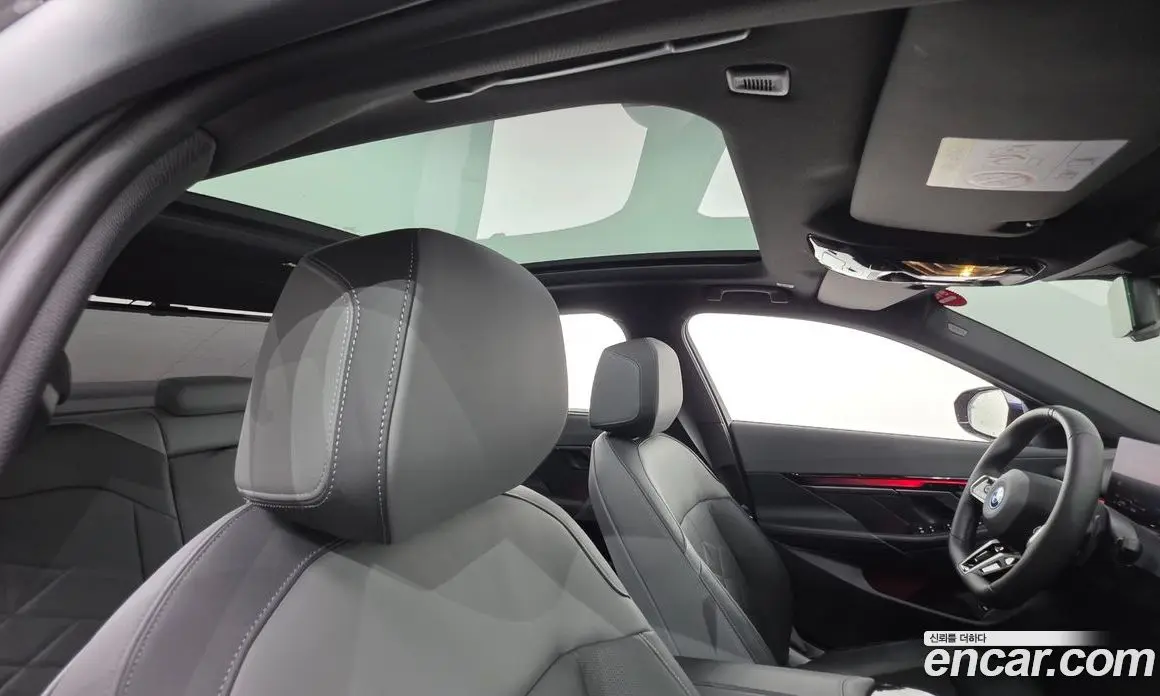 BMW 5 серия 2025 2.0 автомат (гидро), фото 18 BMW 5 серия 2025 2.0 автомат (гидро), фото 18