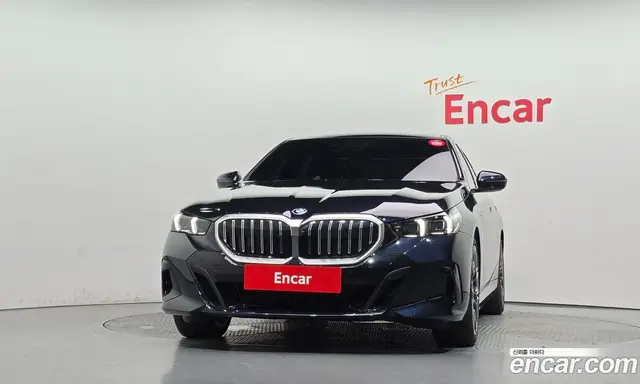 BMW 5 серия 2025 2.0 автомат (гидро), миниатюра 3 BMW 5 серия 2025 2.0 автомат (гидро), миниатюра 3