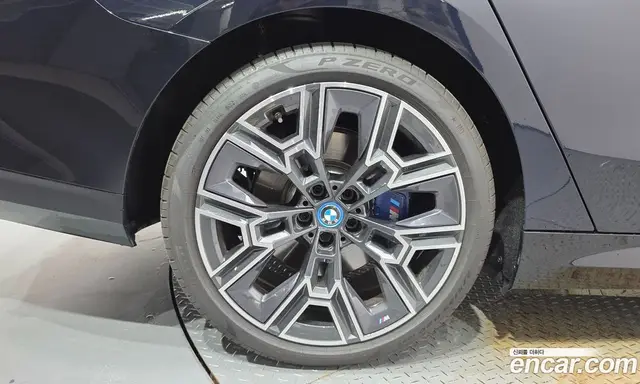 BMW 5 серия 2025 2.0 автомат (гидро), миниатюра 5 BMW 5 серия 2025 2.0 автомат (гидро), миниатюра 5