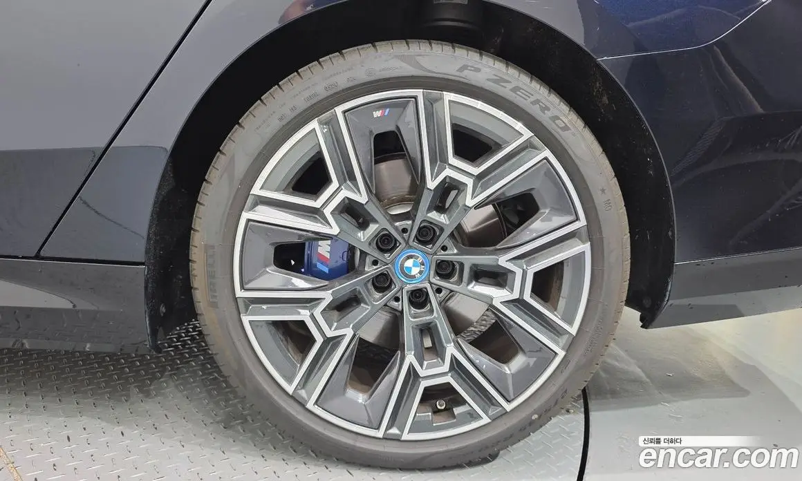 BMW 5 серия 2025 2.0 автомат (гидро), фото 7 BMW 5 серия 2025 2.0 автомат (гидро), фото 7