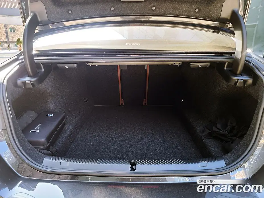 BMW 5 серия 2025 2.0 автомат (гидро), фото 17 BMW 5 серия 2025 2.0 автомат (гидро), фото 17