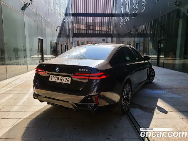BMW 5 серия 2025 2.0 автомат (гидро), миниатюра 3 BMW 5 серия 2025 2.0 автомат (гидро), миниатюра 3