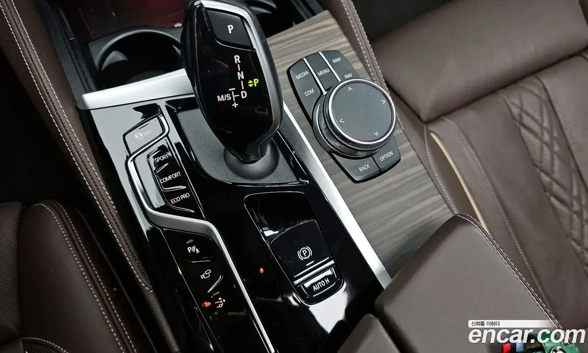 BMW 6 серия 2023 3.0 автомат (гидро), фото 11