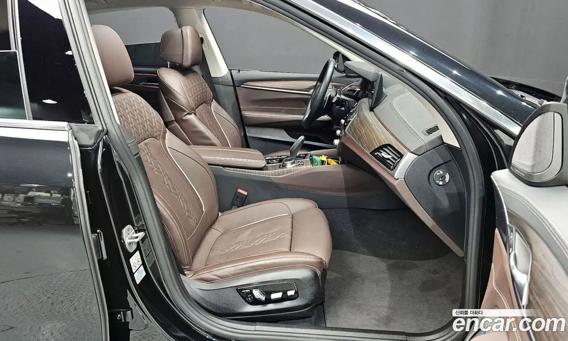BMW 6 серия 2023 3.0 автомат (гидро), фото 15
