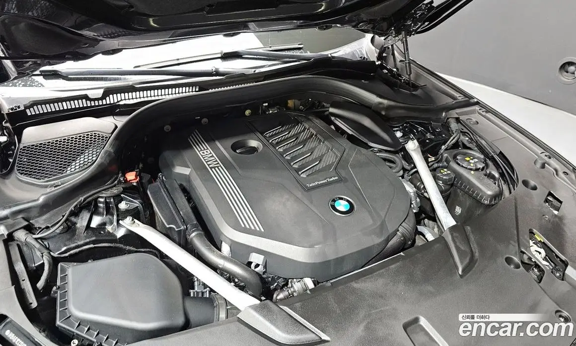 BMW 6 серия 2023 3.0 автомат (гидро), фото 5