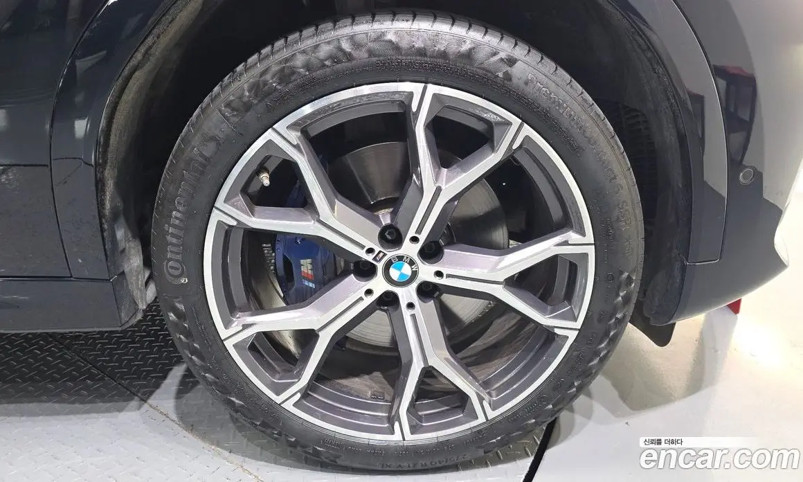 BMW X6 2023 3.0 автомат (гидро), фото 7