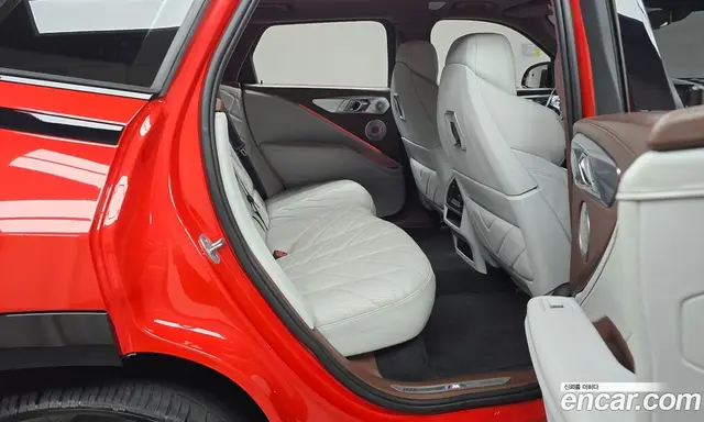BMW XM 2023 4.4 автомат (гидро), миниатюра 12