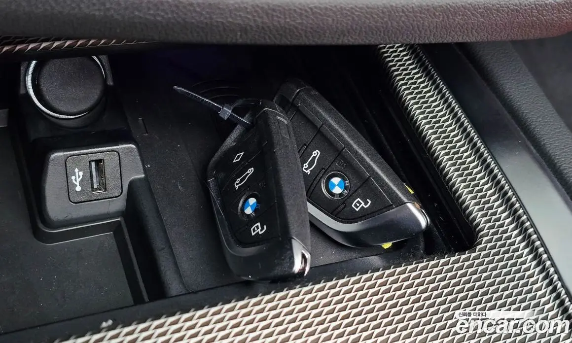 BMW Z4 2025 2.0 автомат (гидро), фото 17 BMW Z4 2025 2.0 автомат (гидро), фото 17