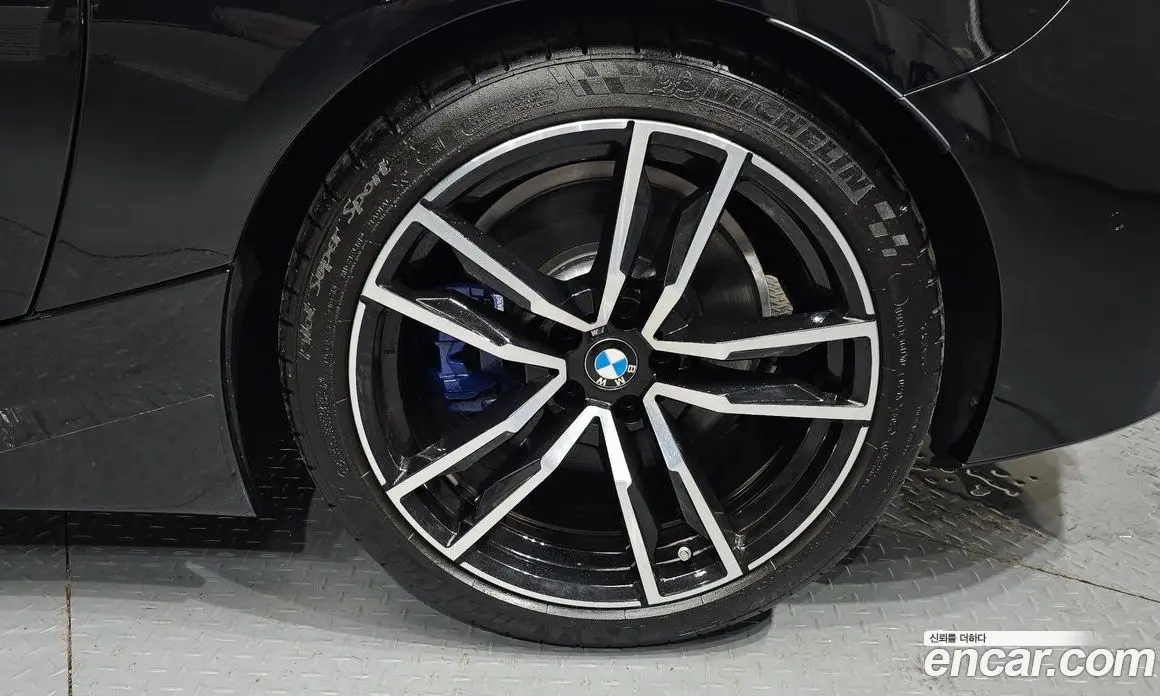 BMW Z4 2025 2.0 автомат (гидро), фото 7 BMW Z4 2025 2.0 автомат (гидро), фото 7