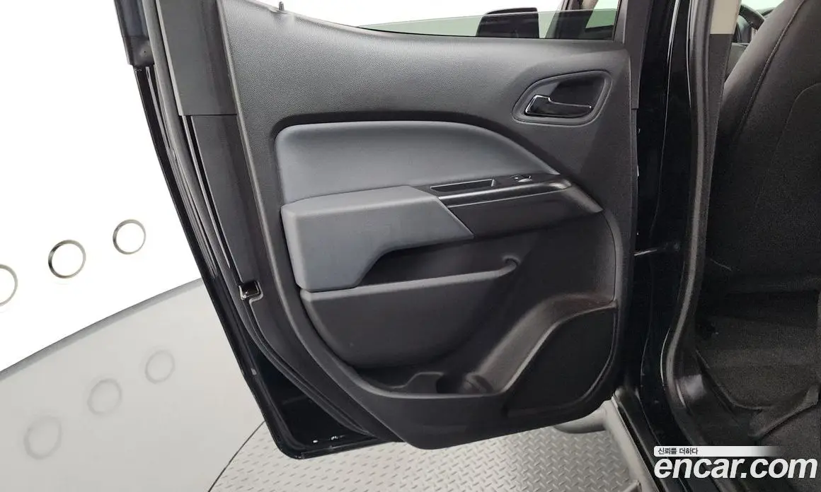Chevrolet Colorado 2021 3.6 автомат (гидро), фото 15