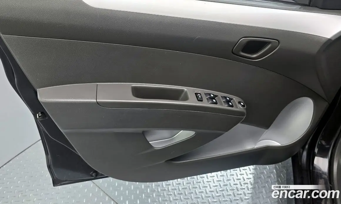 Chevrolet Spark 2013 1.0 автомат (гидро), фото 14