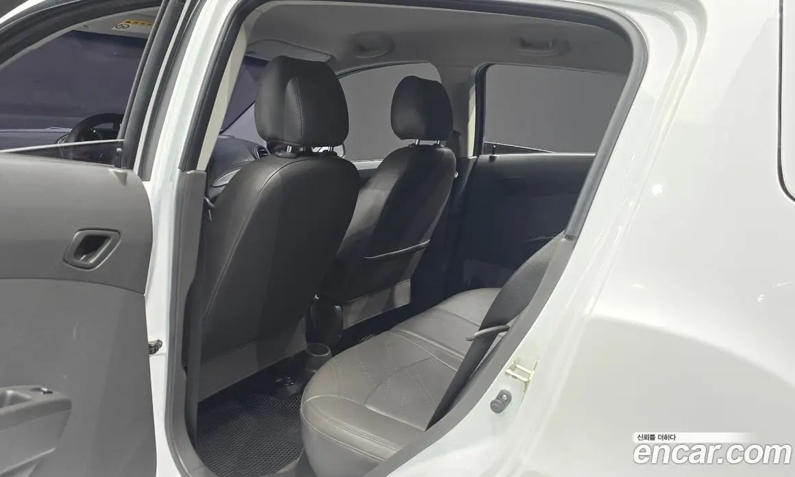 Chevrolet Spark 2014 1.0 автомат (гидро), фото 17
