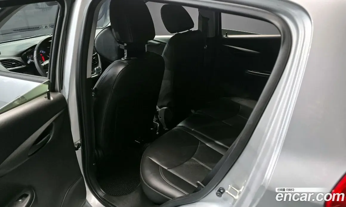 Chevrolet Spark 2017 1.0 автомат (гидро), фото 16 Chevrolet Spark 2017 1.0 автомат (гидро), фото 16