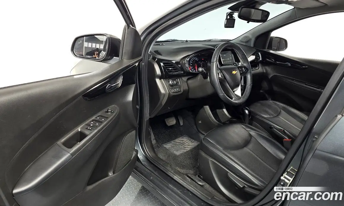 Chevrolet Spark 2017 1.0 автомат (гидро), фото 13