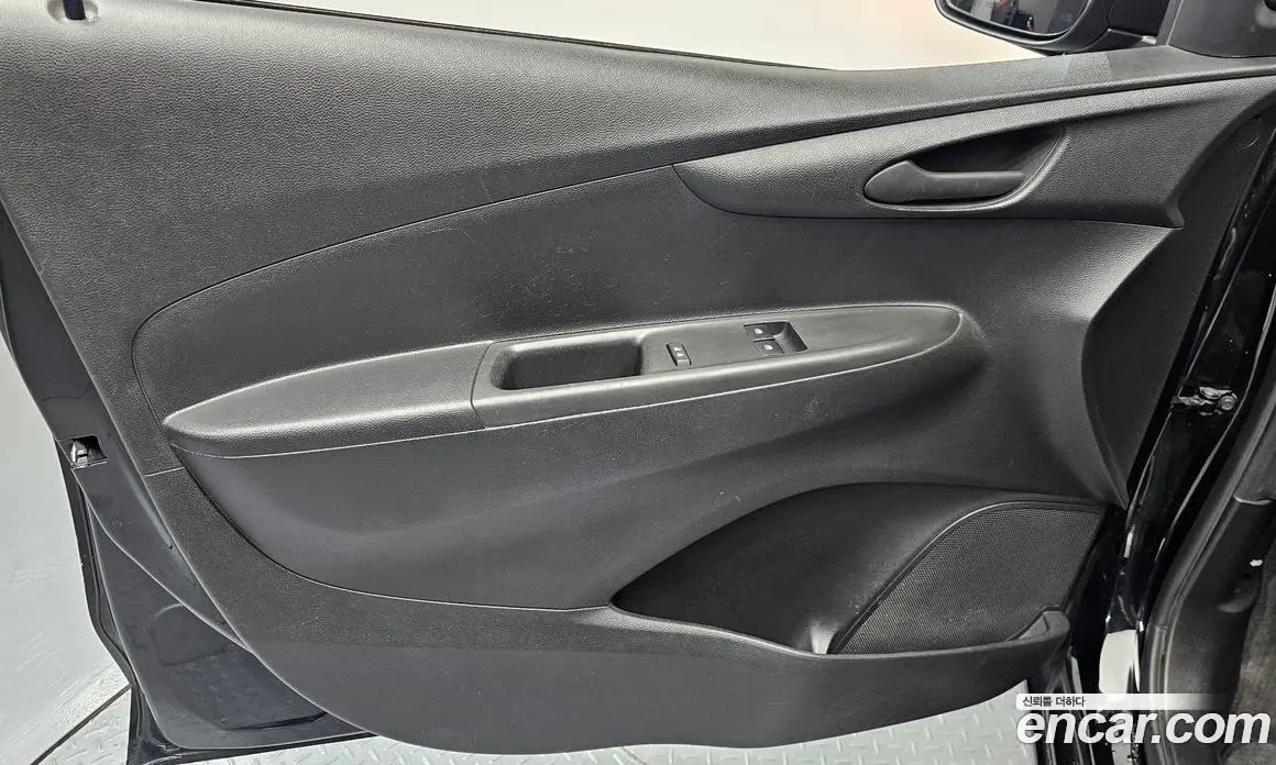 Chevrolet Spark 2018 1.0 автомат (гидро), фото 13