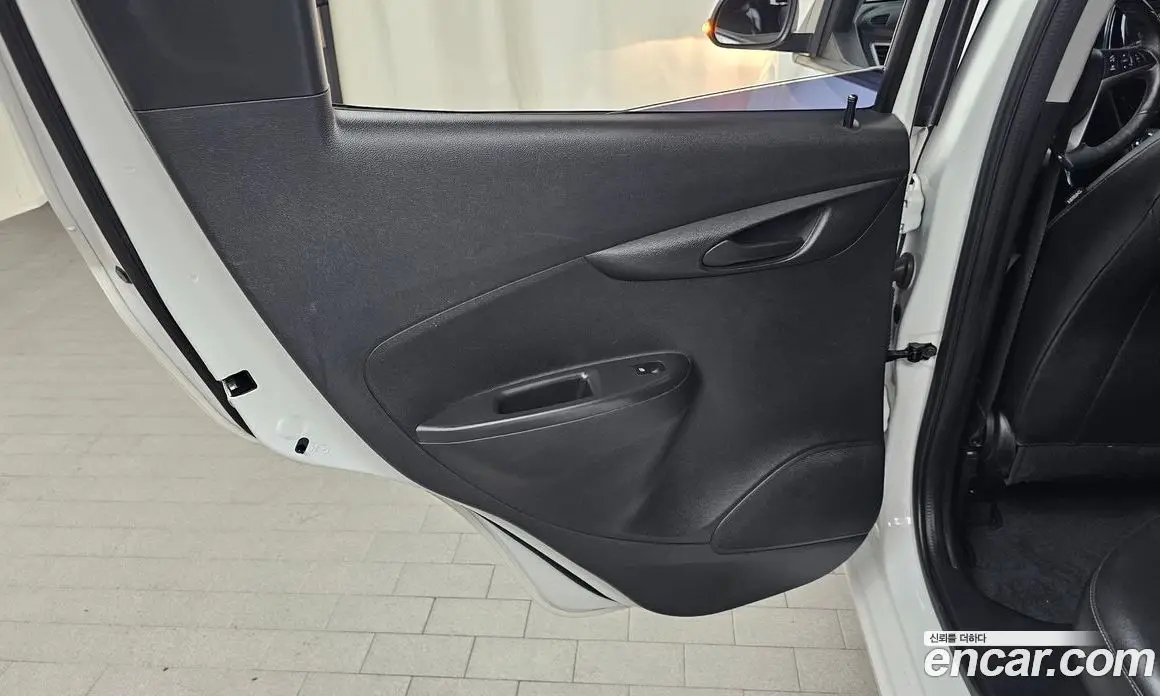 Chevrolet Spark 2022 1.0 автомат (гидро), фото 14