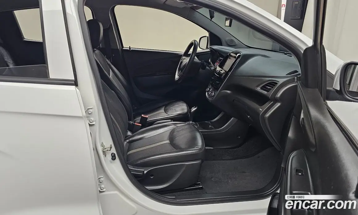 Chevrolet Spark 2022 1.0 автомат (гидро), фото 15