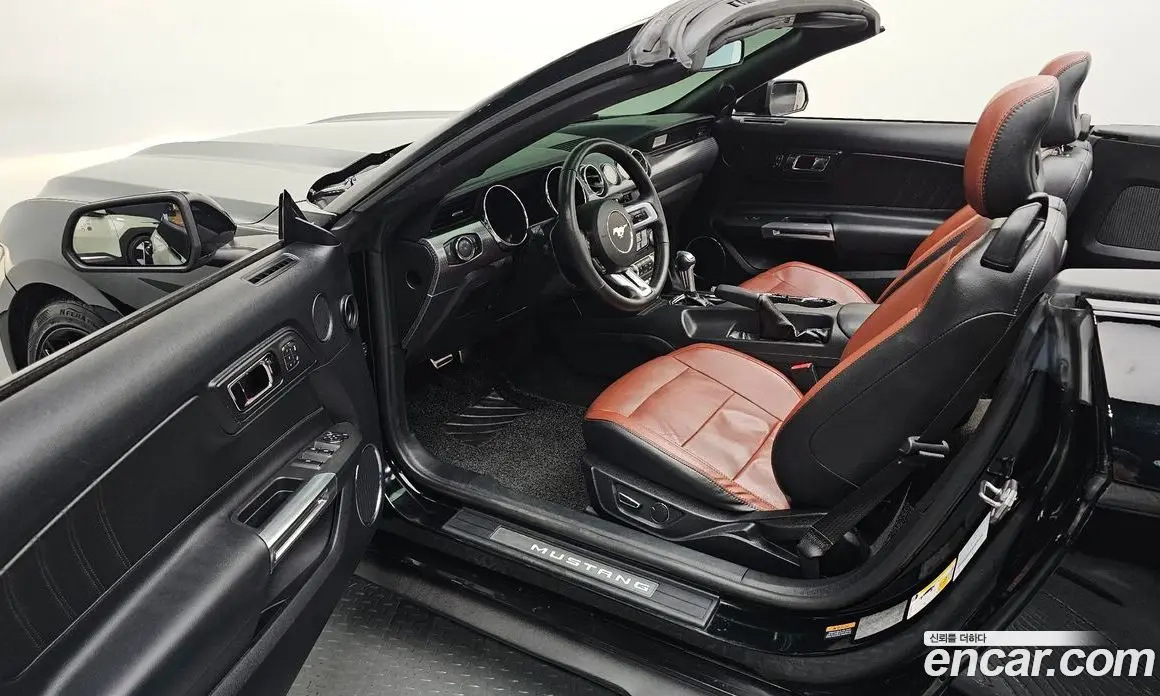 Ford Mustang 2017 2.3 автомат (гидро), фото 12