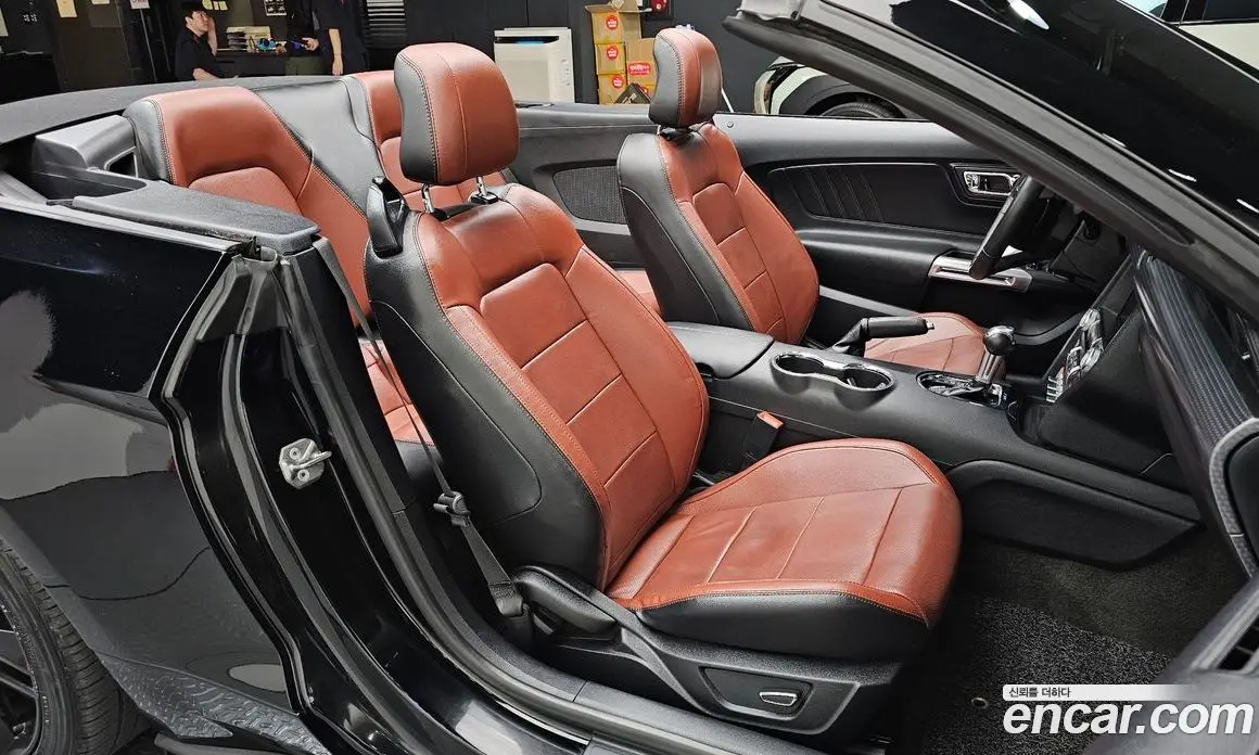 Ford Mustang 2017 2.3 автомат (гидро), фото 15