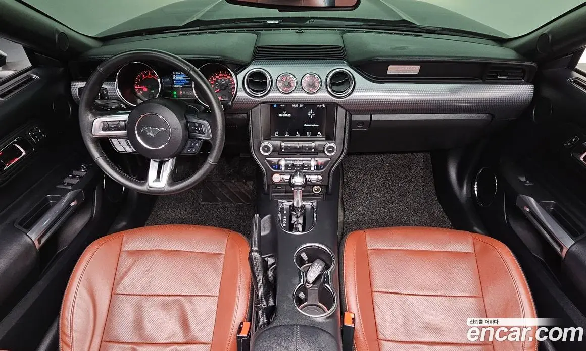 Ford Mustang 2017 2.3 автомат (гидро), фото 9