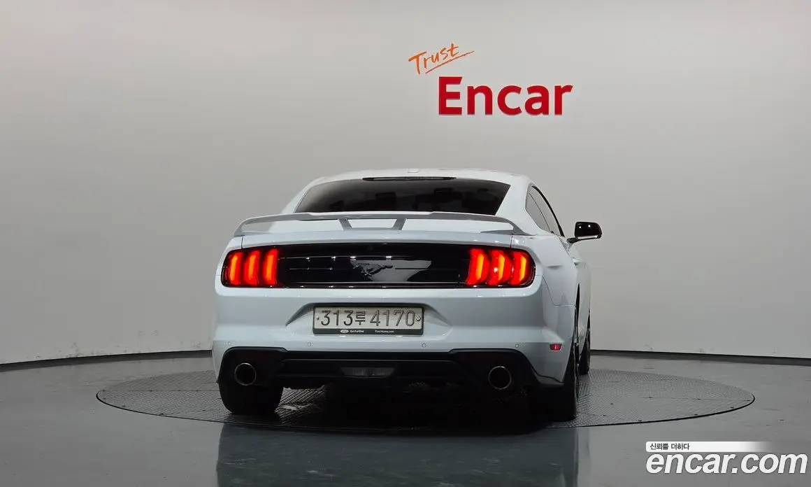 Ford Mustang 2018 2.3 автомат (гидро), фото 4