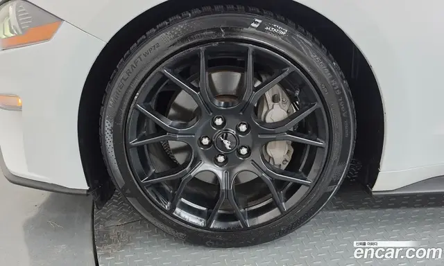Ford Mustang 2018 2.3 автомат (гидро), миниатюра 5
