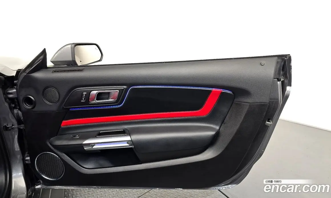 Ford Mustang 2021 5.0 автомат (гидро), фото 14