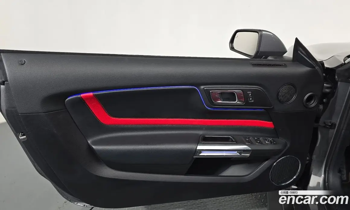 Ford Mustang 2021 5.0 автомат (гидро), фото 15