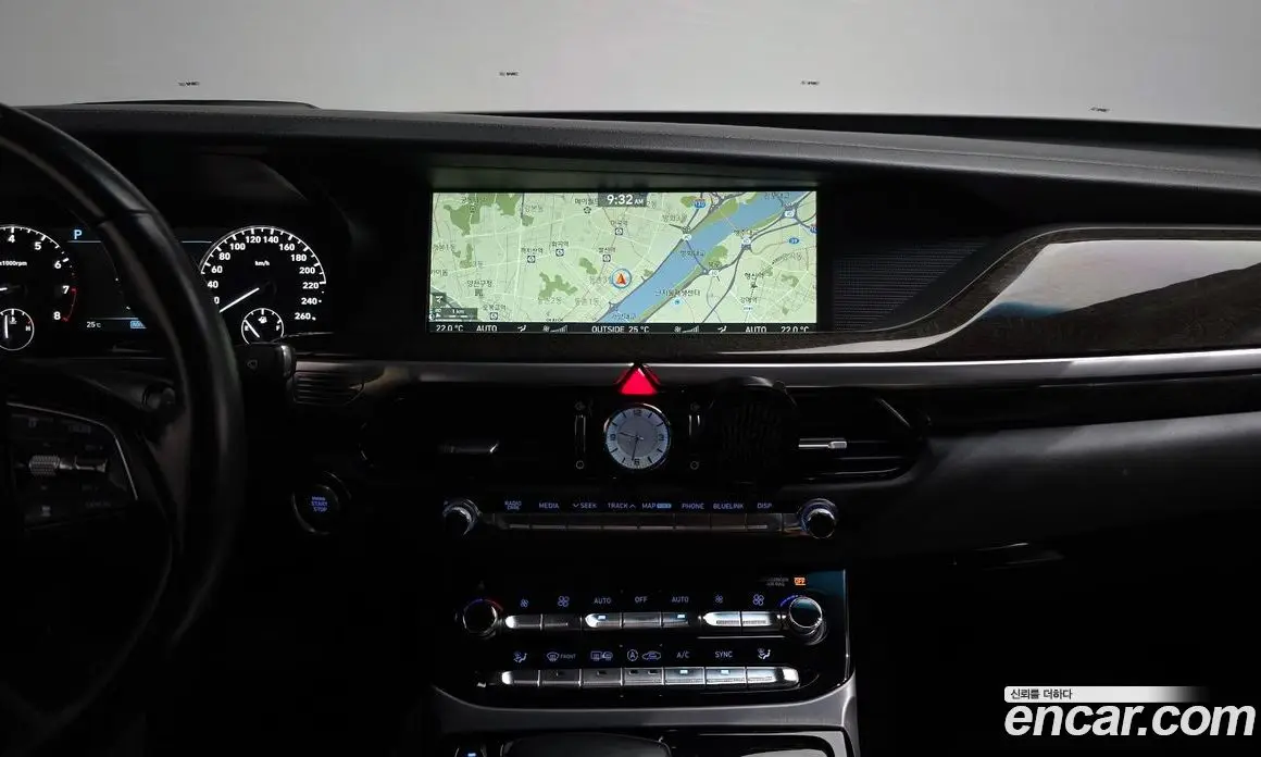 Genesis EQ900 2015 3.3 автомат (гидро), фото 19 Genesis EQ900 2015 3.3 автомат (гидро), фото 19