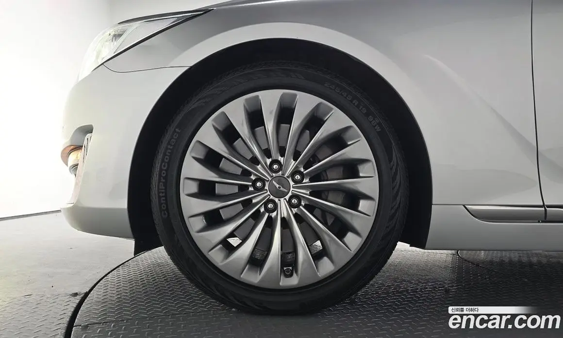 Genesis EQ900 2015 3.3 автомат (гидро), фото 5 Genesis EQ900 2015 3.3 автомат (гидро), фото 5