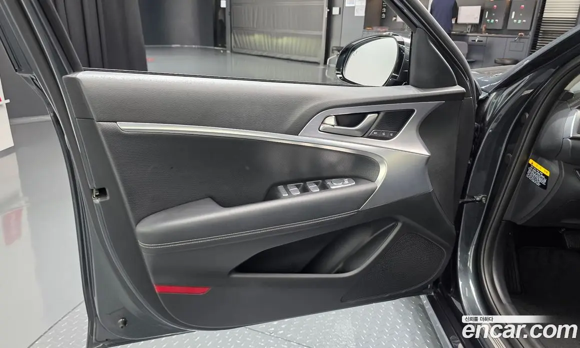 Genesis G70 2018 2.0 автомат (гидро), фото 13 Genesis G70 2018 2.0 автомат (гидро), фото 13