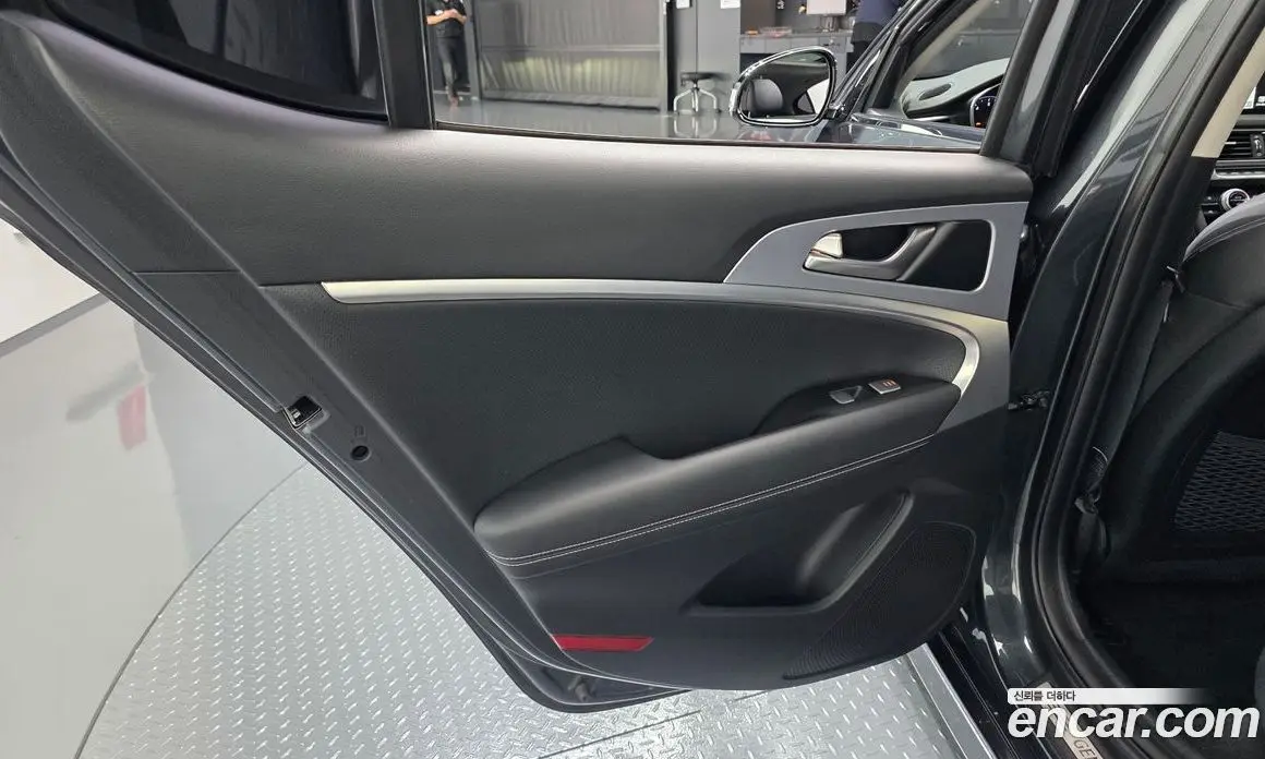 Genesis G70 2018 2.0 автомат (гидро), фото 14 Genesis G70 2018 2.0 автомат (гидро), фото 14