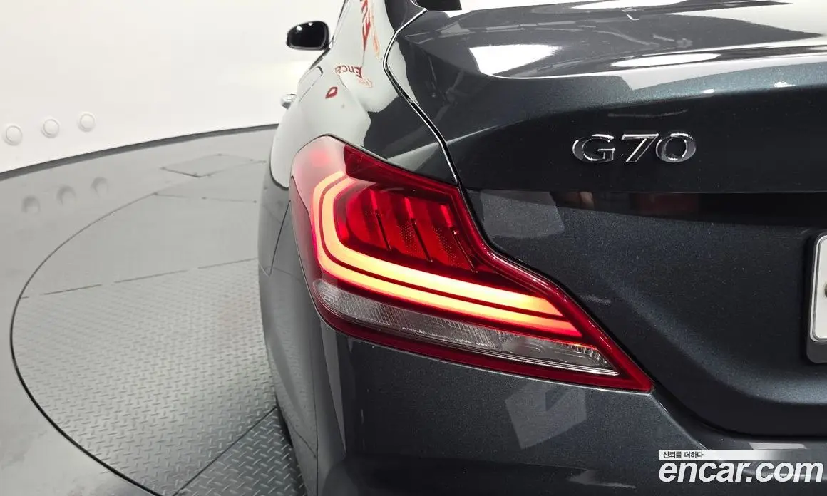 Genesis G70 2018 2.0 автомат (гидро), фото 8 Genesis G70 2018 2.0 автомат (гидро), фото 8