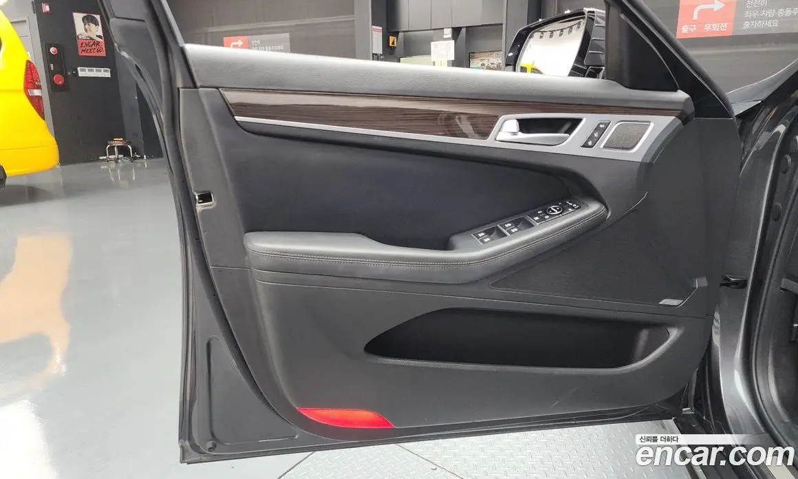Genesis G80 2018 3.3 автомат (гидро), фото 14 Genesis G80 2018 3.3 автомат (гидро), фото 14