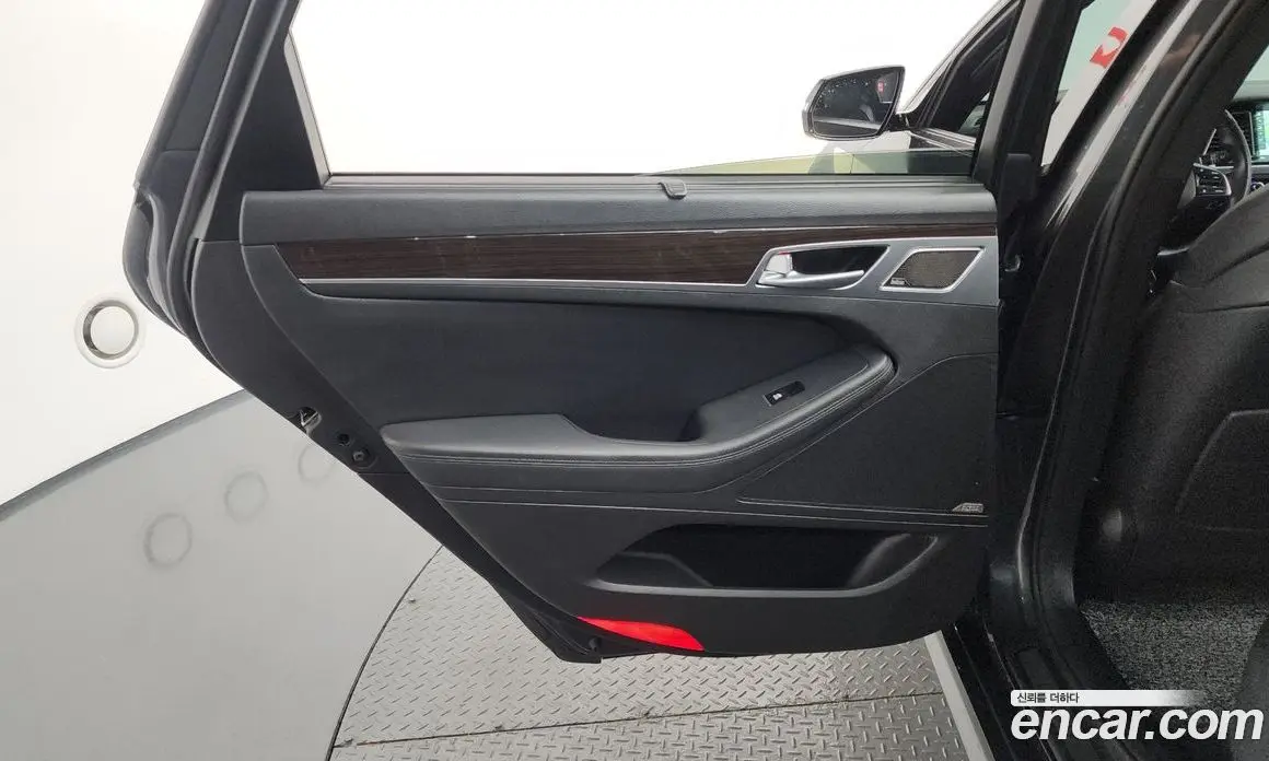 Genesis G80 2018 3.3 автомат (гидро), фото 15 Genesis G80 2018 3.3 автомат (гидро), фото 15
