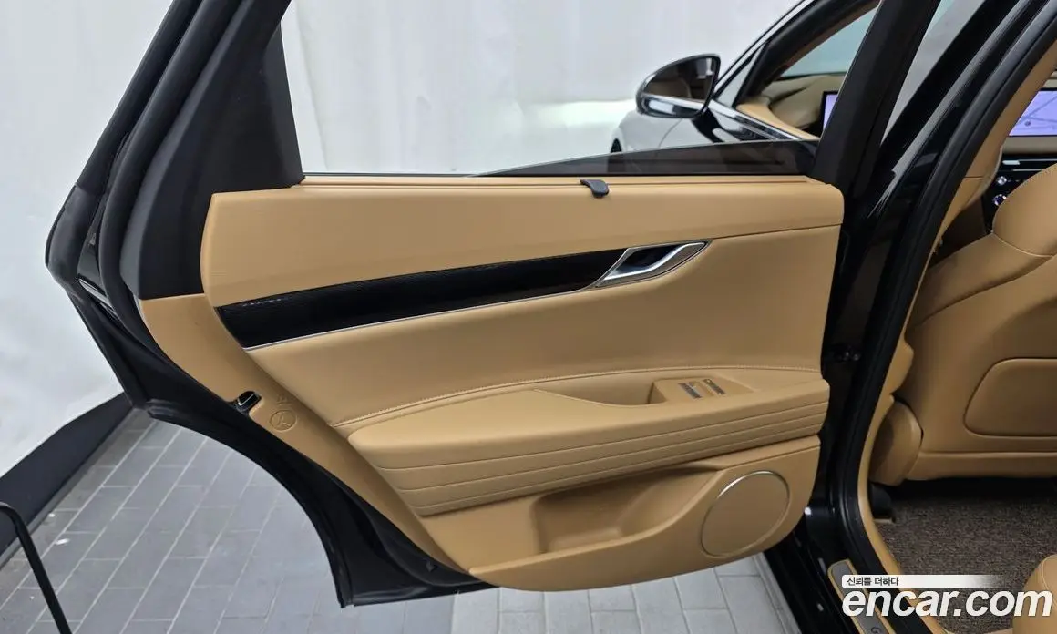 Genesis G80 2025 2.5 автомат (гидро), фото 15