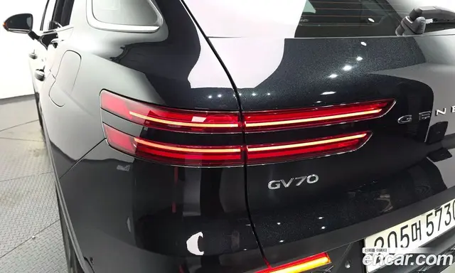 Genesis GV70 2021 2.5 автомат (гидро), миниатюра 9 Genesis GV70 2021 2.5 автомат (гидро), миниатюра 9