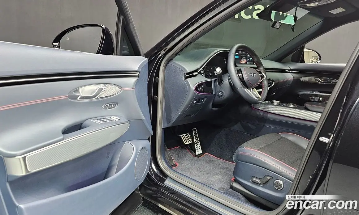 Genesis GV70 2021 2.5 автомат (гидро), фото 13 Genesis GV70 2021 2.5 автомат (гидро), фото 13